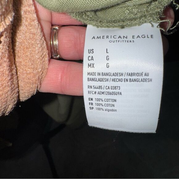 American Eagle Cropped Military/ Army Jacket with chest pockets size Large- NWOT - Picture 2 of 9